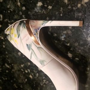 Ted baker pink floral heel 38.5